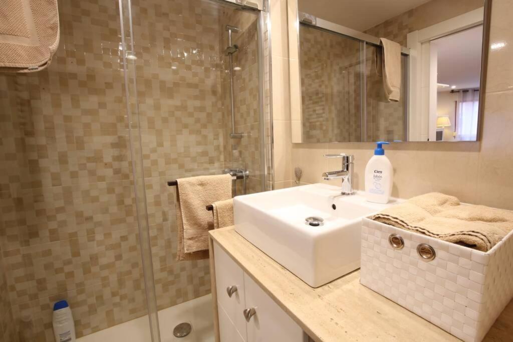 Apartamento Oviedo Las Palomas Экстерьер фото